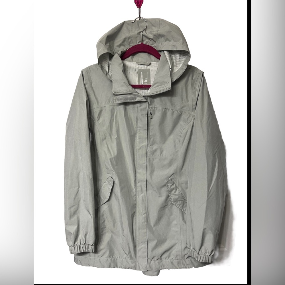 Gray Windbreaker/Rain Coat, New without tags, size large.